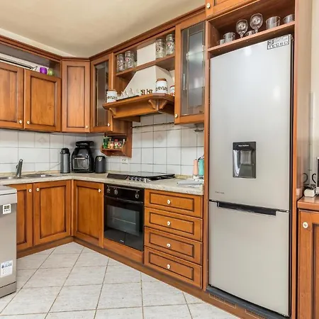 Σπίτι διακοπών 2 Bedroom Beautiful In