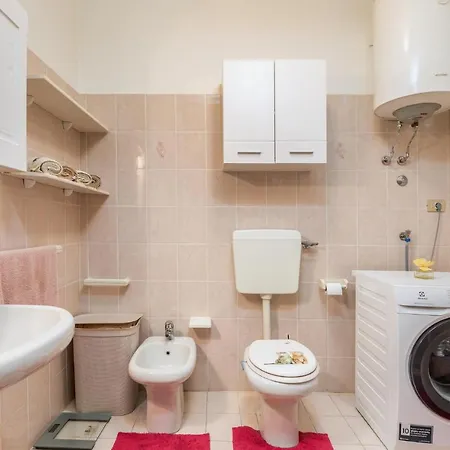 2 Bedroom Beautiful In *