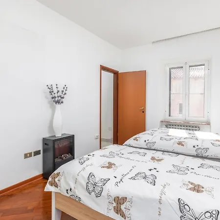 2 Bedroom Beautiful In Feriehus